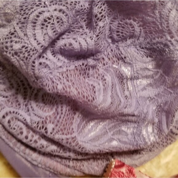 Lacy Bras Plus - Picture 4 of 9